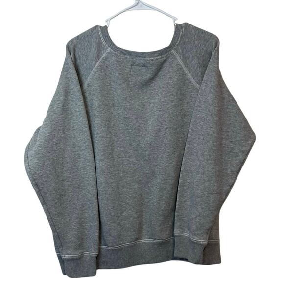American Eagle Women’s Penguin Sequin Gray Crewneck Sweatshirt Size XXL Winter - Picture 2 of 11